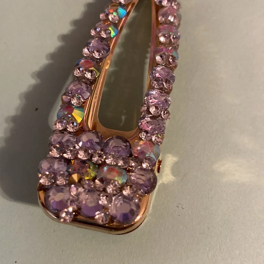 Gold tone hair clip multicolor